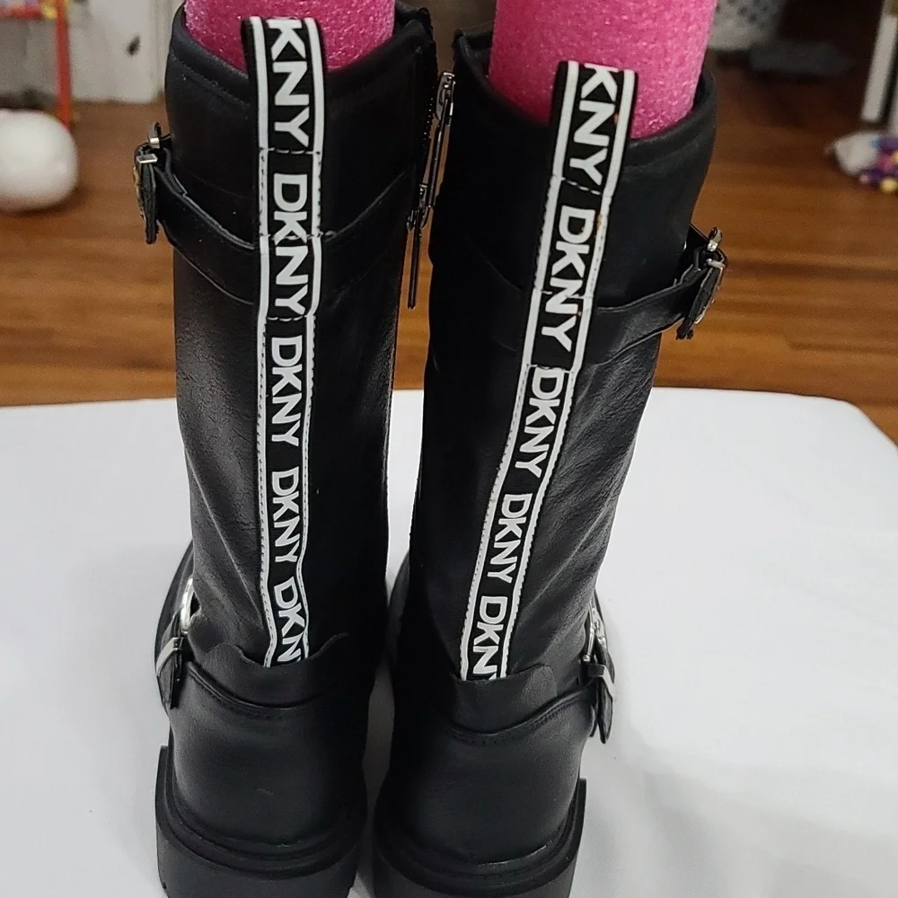 DKNY Girls Boots Black Zips Buckle Accents Chunky Soles Sz 1 EUC‎